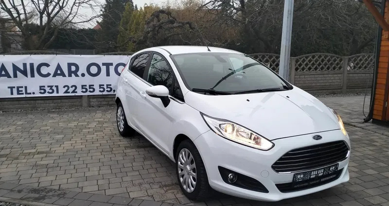 wielkopolskie Ford Fiesta cena 24900 przebieg: 150668, rok produkcji 2015 z Odolanów